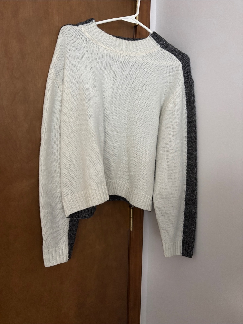 Women’s Elam Cream and Gray Colorblock Crewneck Sweater